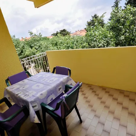 Apartman In Novigrad By Interhome