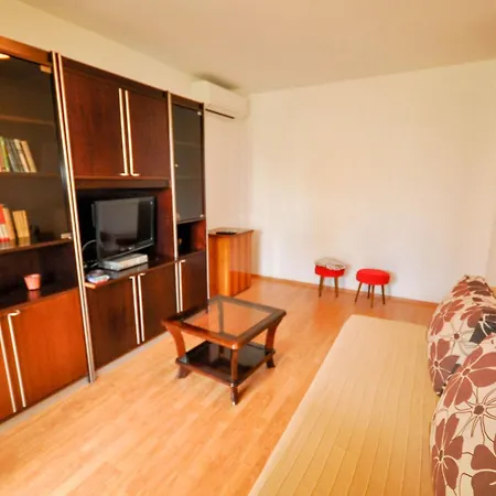 Apartman In Novigrad By Interhome *