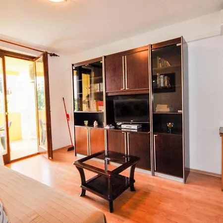 In Novigrad By Interhome Apartman Novigrad (Istria)