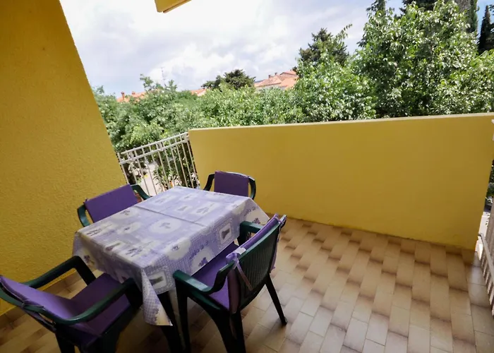 Apartman In Novigrad By Interhome