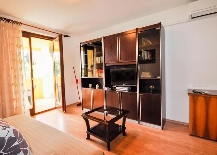 In Novigrad By Interhome Apartman Novigrad (Istria)