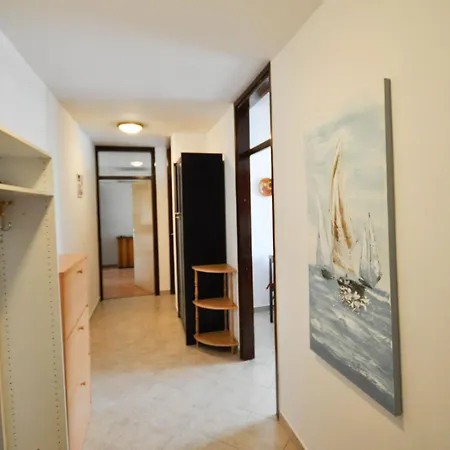 公寓 In Novigrad By Interhome